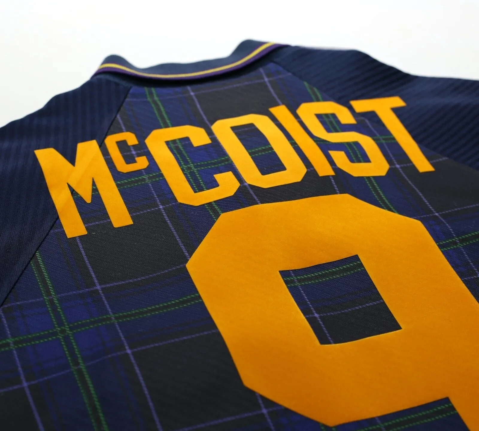 1994/96 McCOIST #9 Scotland Vintage Umbro Home Football Shirt (L) Euro 96