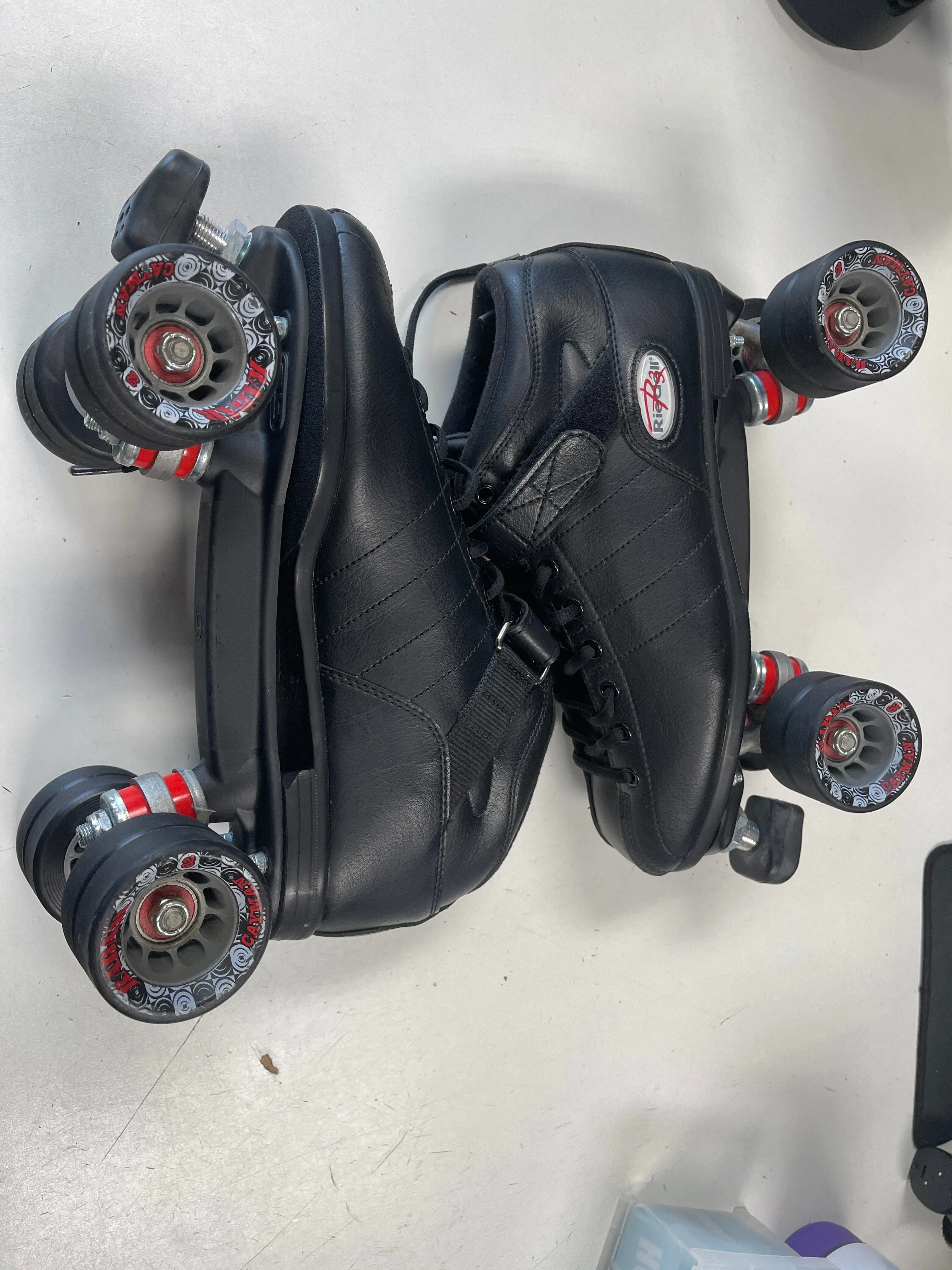 Lightly Used Riedell R3 Cayman Size 11 Roller Skates