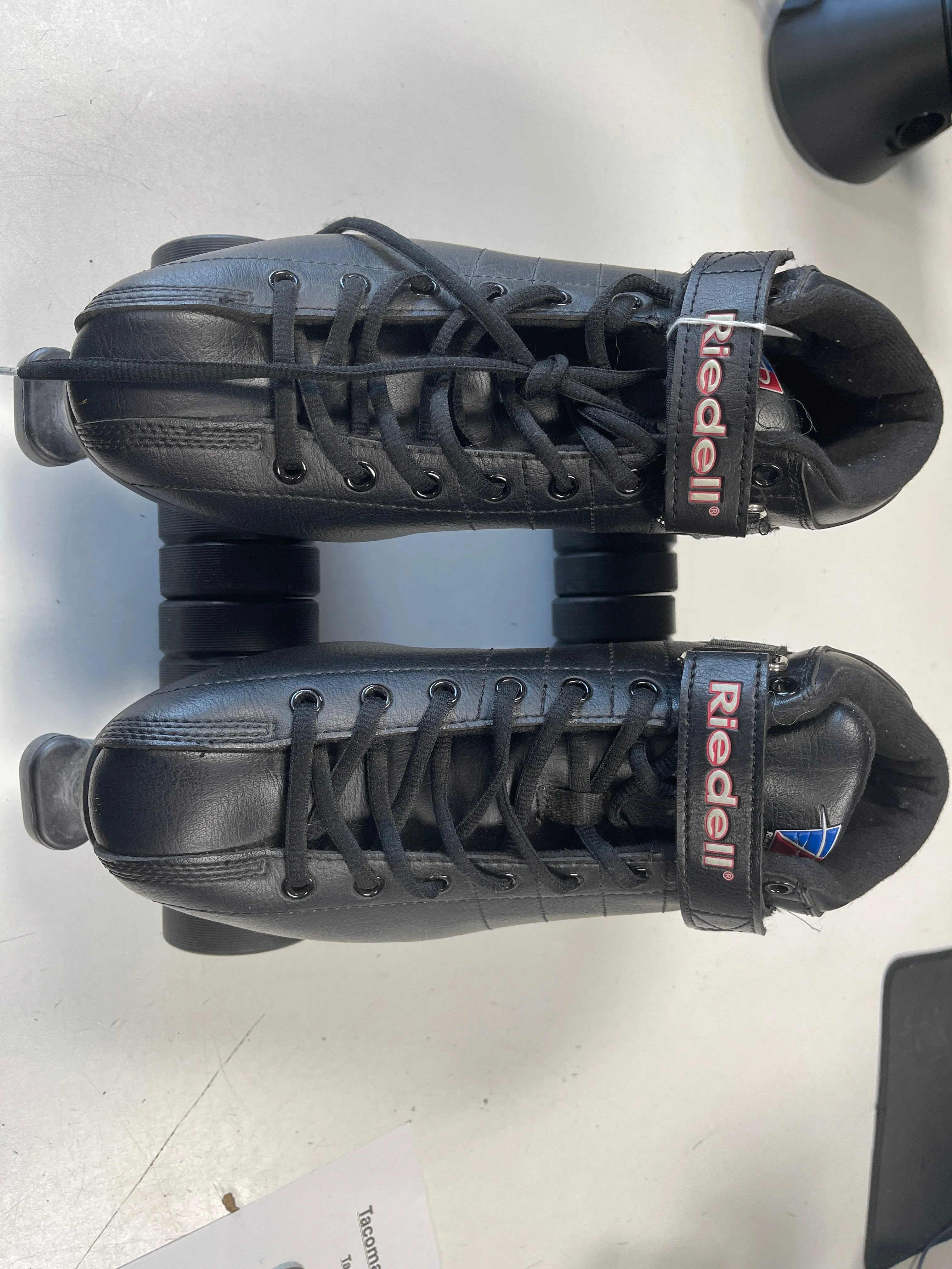 Lightly Used Riedell R3 Cayman Size 11 Roller Skates