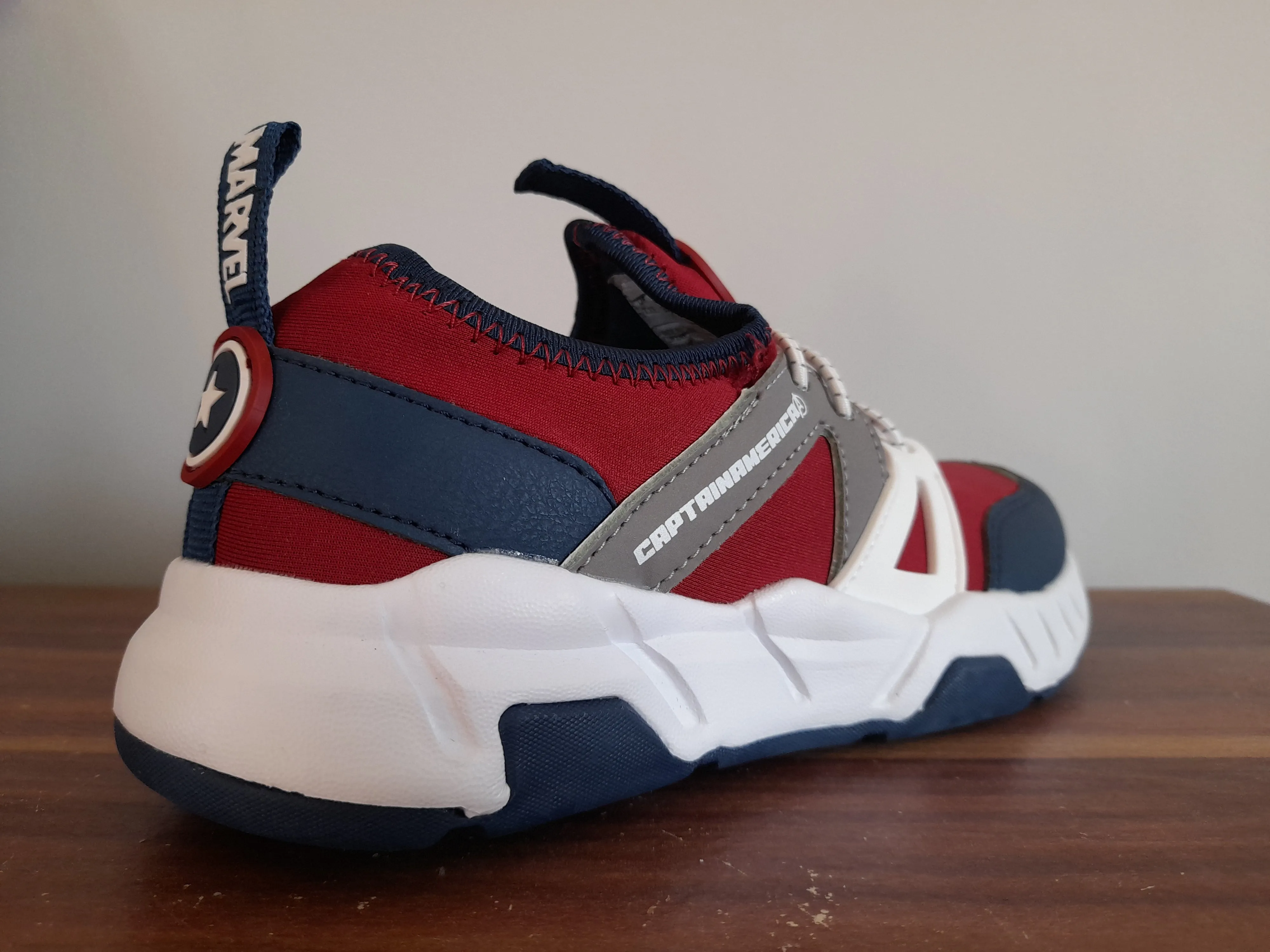 Marvel Avengers Captain America Older Boys Sneakers