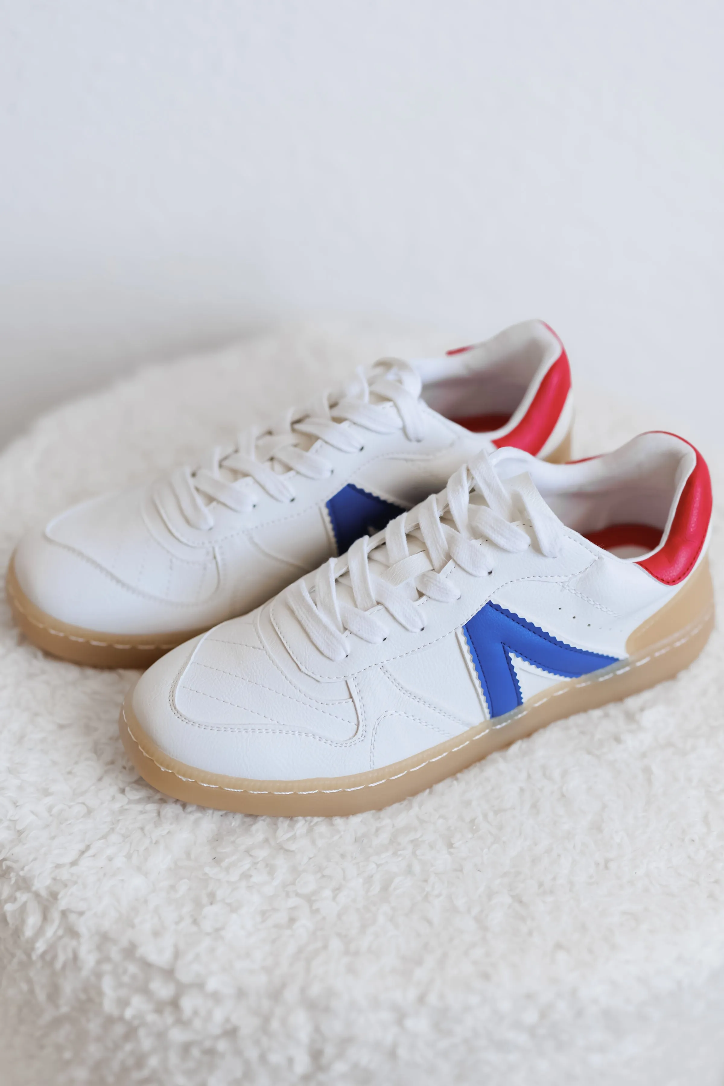 Mia: Vesta Sneaker - White/Cobalt