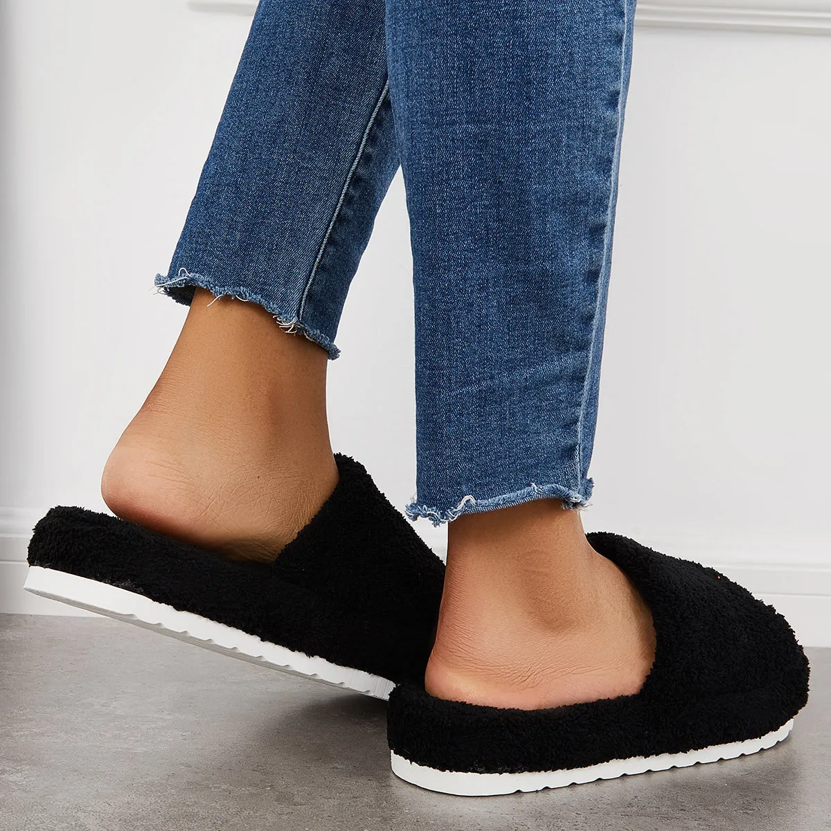 Sohiwoo Women Open Toe Faux Fur Flat Slippers Soft Warm Slip on Furry Slippers