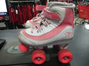 Used Firestar Rollerderry Size 1 Roller Skates (Missing both insoles)