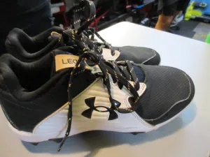 Used Under Armour Leadoff Cleats Size 4.5